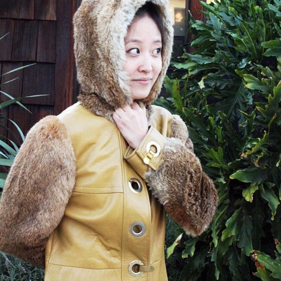 STUNNING VINTAGE LEATHER AND FUR COAT/LONG COAT - Picture 6 of 6